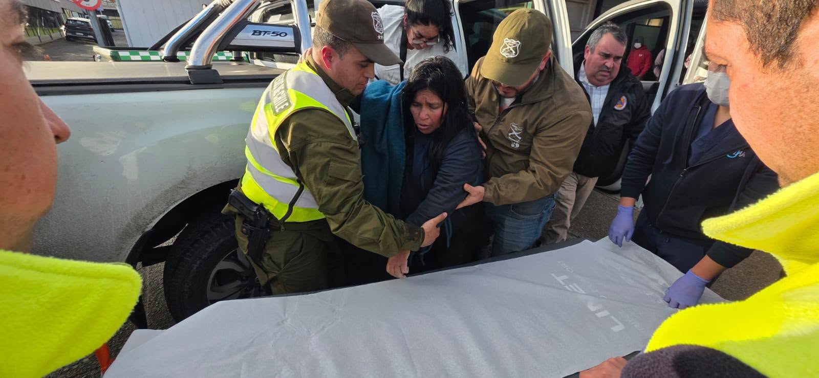 Encontraron con vida a mujer extraviada tras cinco días de búsqueda en Quellón