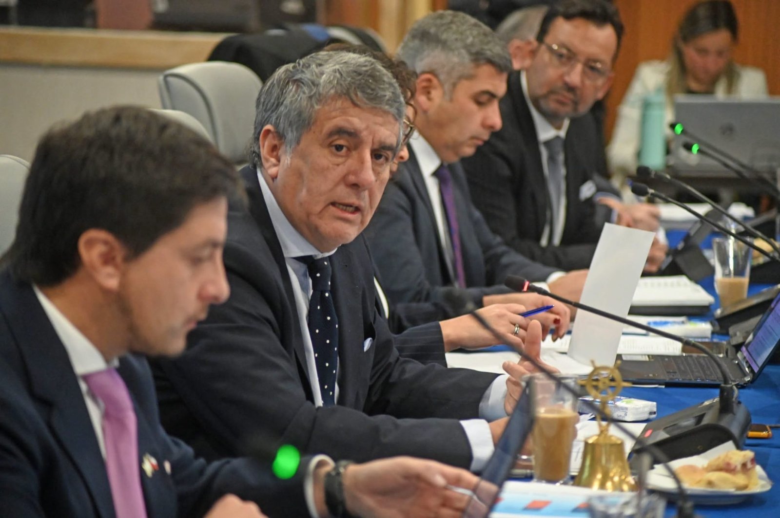 Gobernador Santana pidió certezas y mayor autonomía regional en discusión del Presupuesto 2027