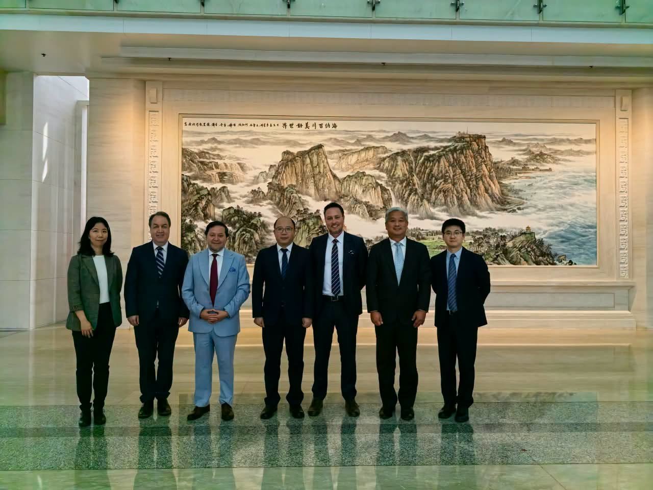 Alcalde de Puerto Montt se reunió con autoridades del Gobierno de China para lograr acuerdos en tecnología