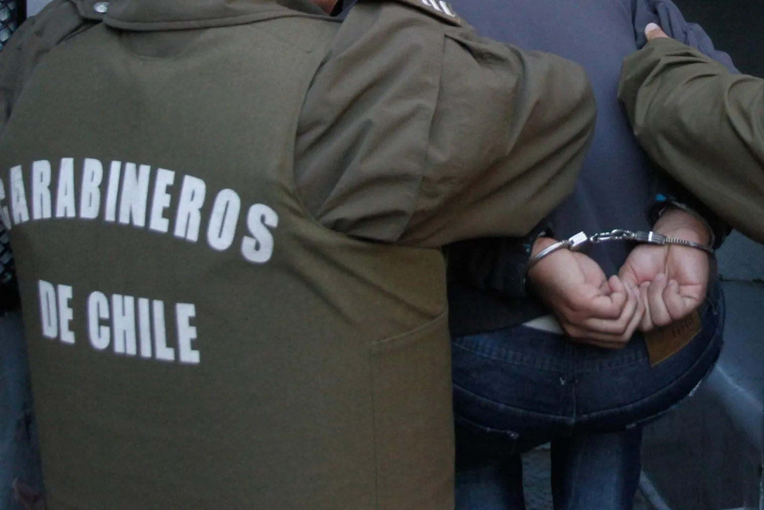 Adolescente de 16 años quedó en internación provisoria por robo con violencia y ataques con cuchillo en Frutillar
