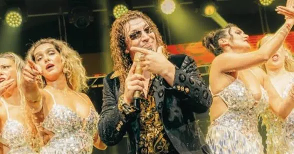 EXBAILARINA DE LEO REY LO ACUSA DE DESPIDOS E IMPAGOS